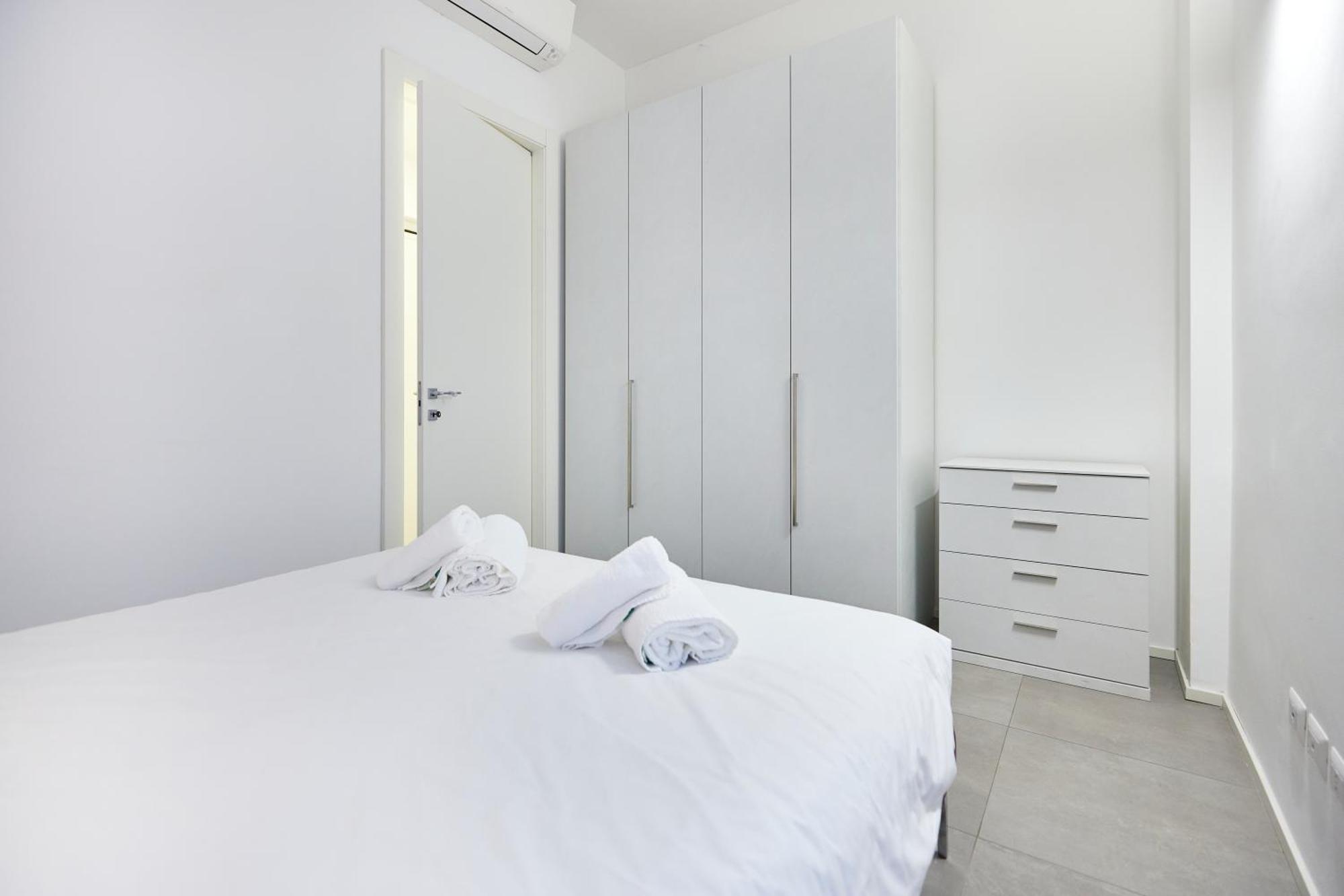 Cozy Meravigli Apartment - Pleasant Walk Between Duomo And Castello Mediolan Zewnętrze zdjęcie